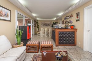 Image 15 - 924743