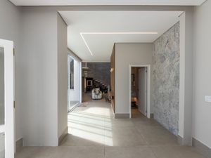 Image 44 - 924747
