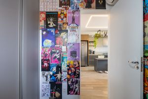 Image 21 - 924748
