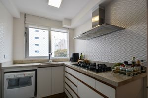 Image 14 - 924750