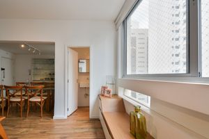 Image 10 - 924750