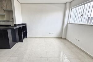 Image 3 - 924752