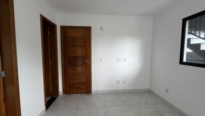 Image 21 - 924754