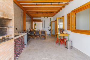 Image 8 - 924764