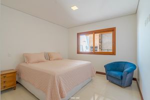 Image 26 - 924764