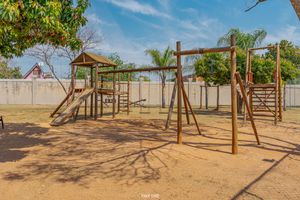 Image 33 - 924764