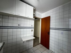 Image 10 - 924767