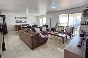 Image 4 - 924768