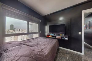 Image 17 - 924777
