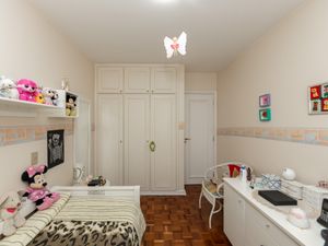 Image 13 - 924778