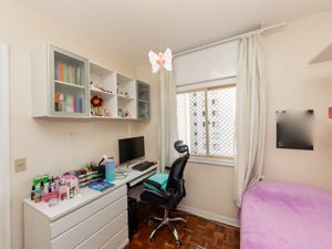 Image 19 - 924778