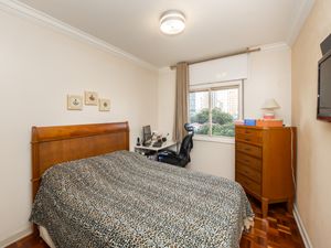Image 11 - 924778