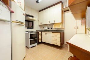 Image 33 - 924779