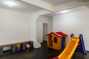 Image 25 - 924782