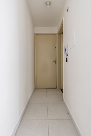Image 1 - 924782