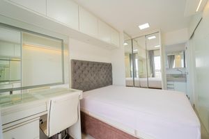 Image 16 - 924785