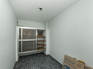 Image 22 - 924790