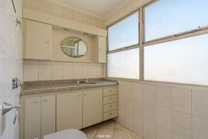 Image 16 - 924792