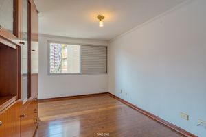 Image 8 - 924792