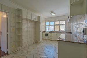 Image 21 - 924792
