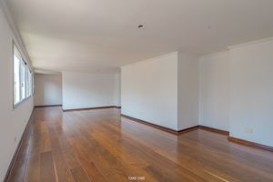 Image 4 - 924792