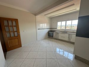 Image 8 - 924796