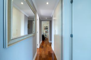 Image 18 - 924804