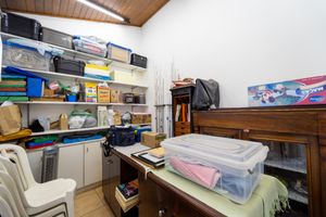 Image 15 - 924808