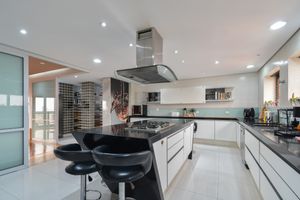 Image 22 - 924809