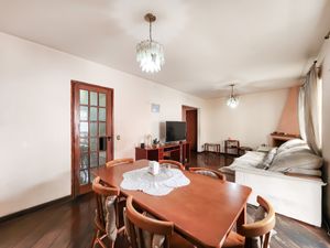 Image 3 - 924813