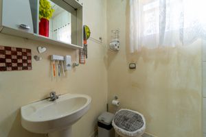 Image 14 - 924816