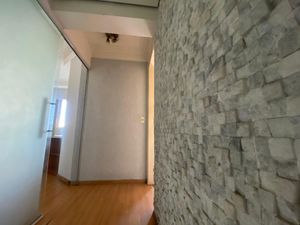 Image 9 - 924820