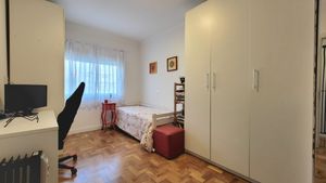 Image 37 - 924824