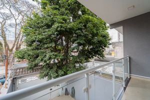 Image 29 - 924828