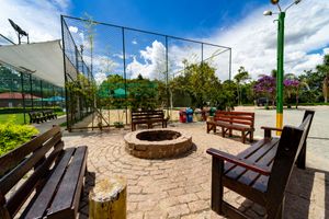 Image 17 - 924830