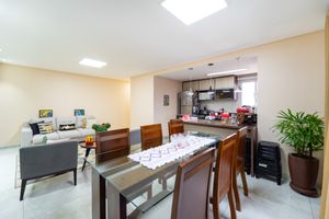Image 4 - 924837