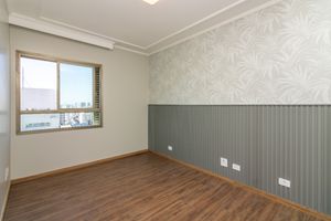 Image 23 - 924842