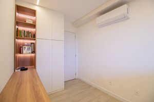 Image 39 - 924843