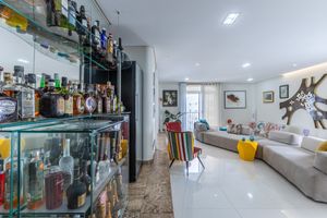 Image 1 - 924846