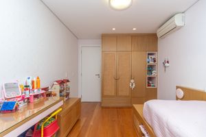 Image 13 - 924847