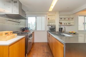 Image 8 - 924847