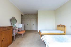 Image 14 - 924848