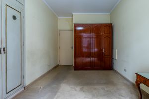 Image 9 - 924848
