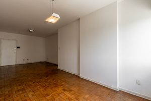 Image 1 - 924851