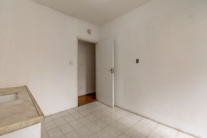 Image 11 - 924851