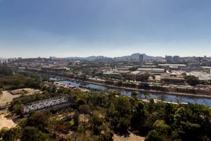 Image 11 - 924852