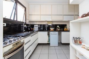 Image 15 - 924853