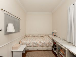 Image 30 - 924854