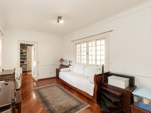 Image 35 - 924854