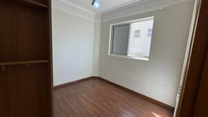 Image 19 - 924857